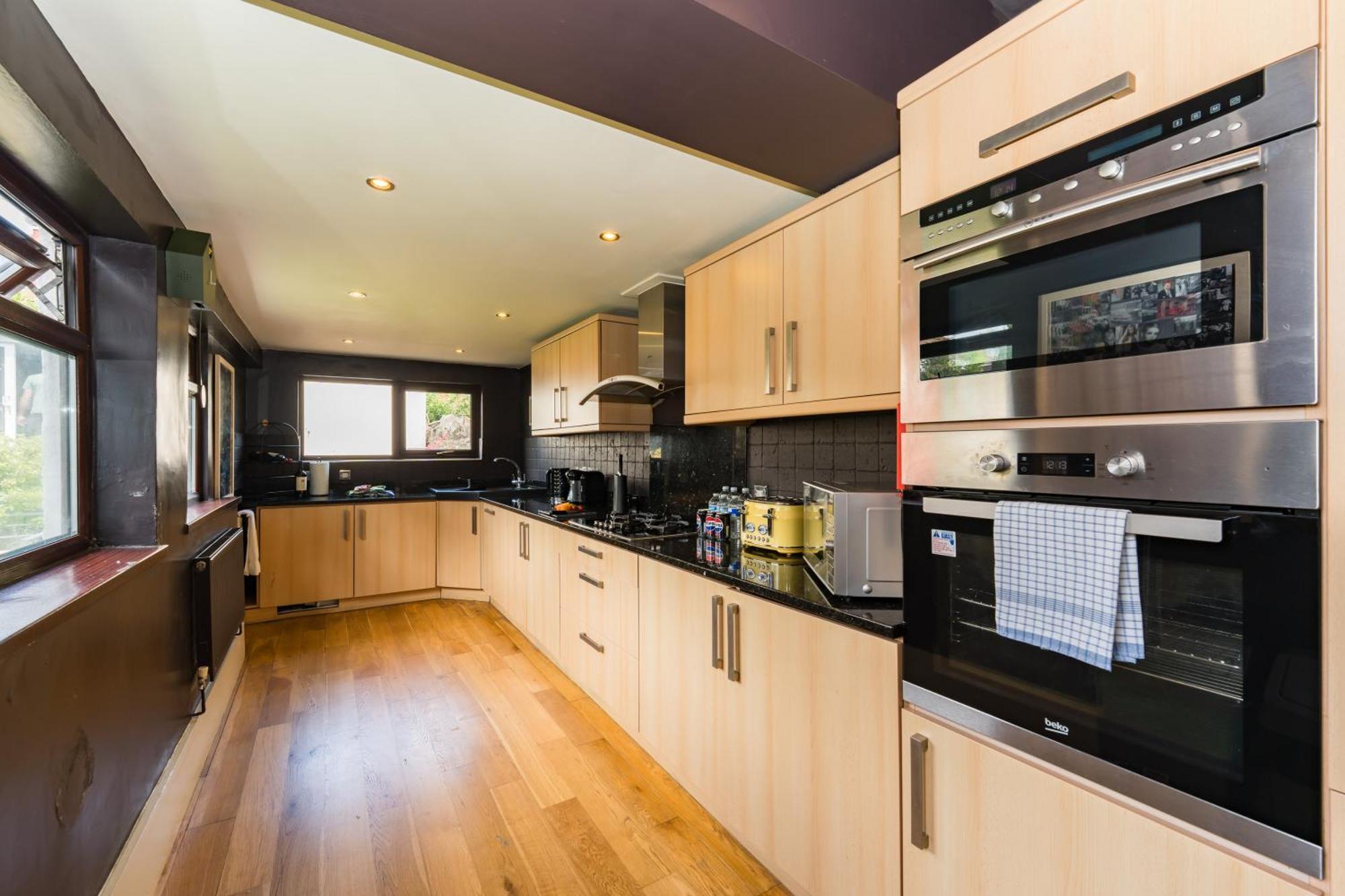 City Retreat, Spacious 4 Bed House, Games Room, Parking, Hot Tub & Bbq 카디프 외부 사진