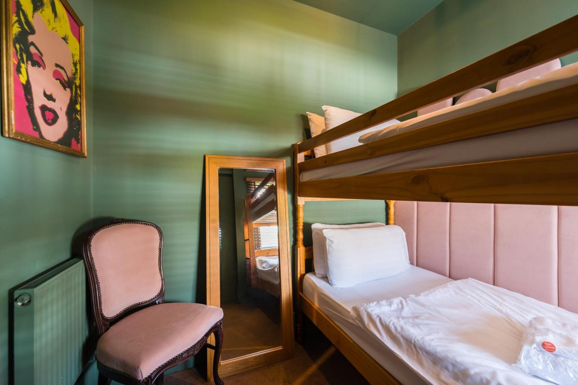 City Retreat, Spacious 4 Bed House, Games Room, Parking, Hot Tub & Bbq 카디프 외부 사진