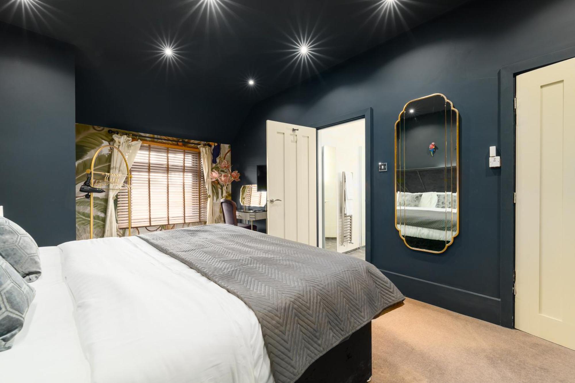 City Retreat, Spacious 4 Bed House, Games Room, Parking, Hot Tub & Bbq 카디프 외부 사진