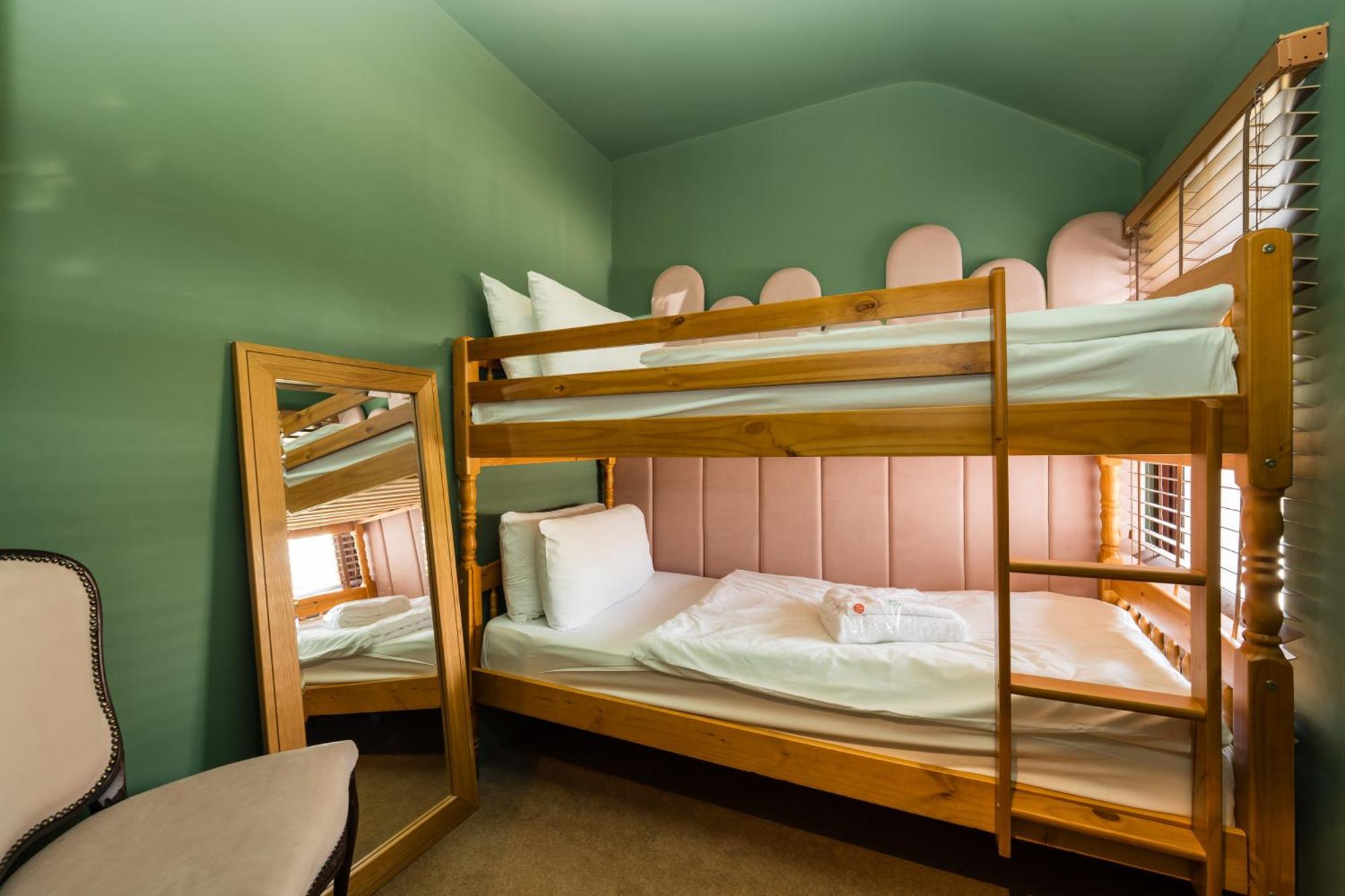 City Retreat, Spacious 4 Bed House, Games Room, Parking, Hot Tub & Bbq 카디프 외부 사진