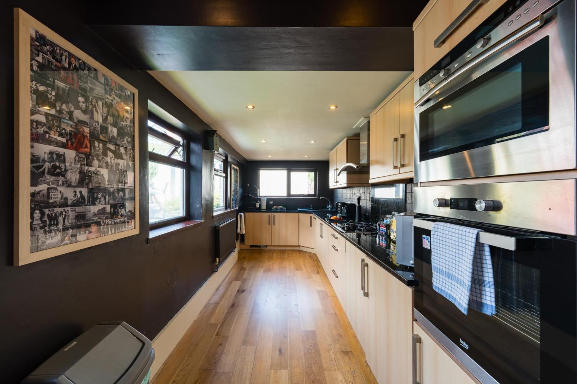 City Retreat, Spacious 4 Bed House, Games Room, Parking, Hot Tub & Bbq 카디프 외부 사진