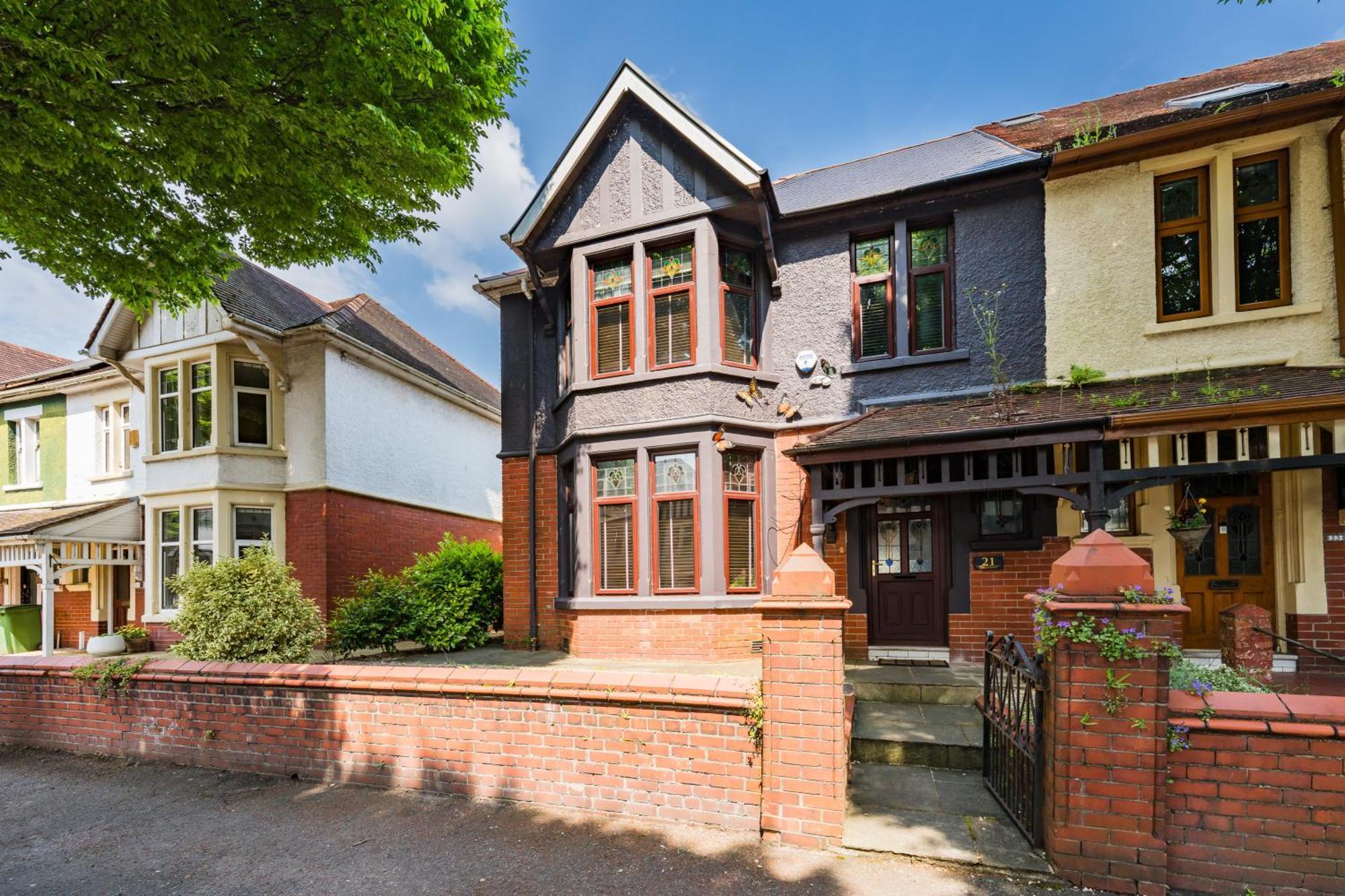 City Retreat, Spacious 4 Bed House, Games Room, Parking, Hot Tub & Bbq 카디프 외부 사진